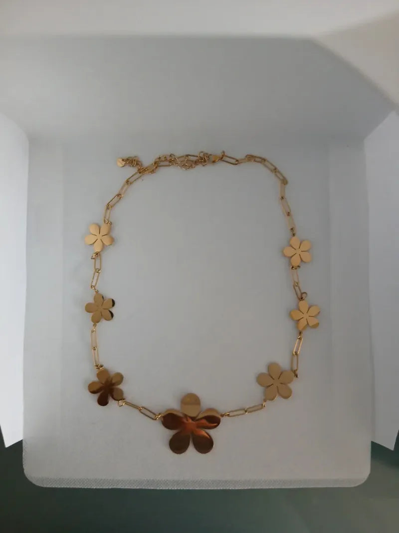 Collar Acero Dorado Flor