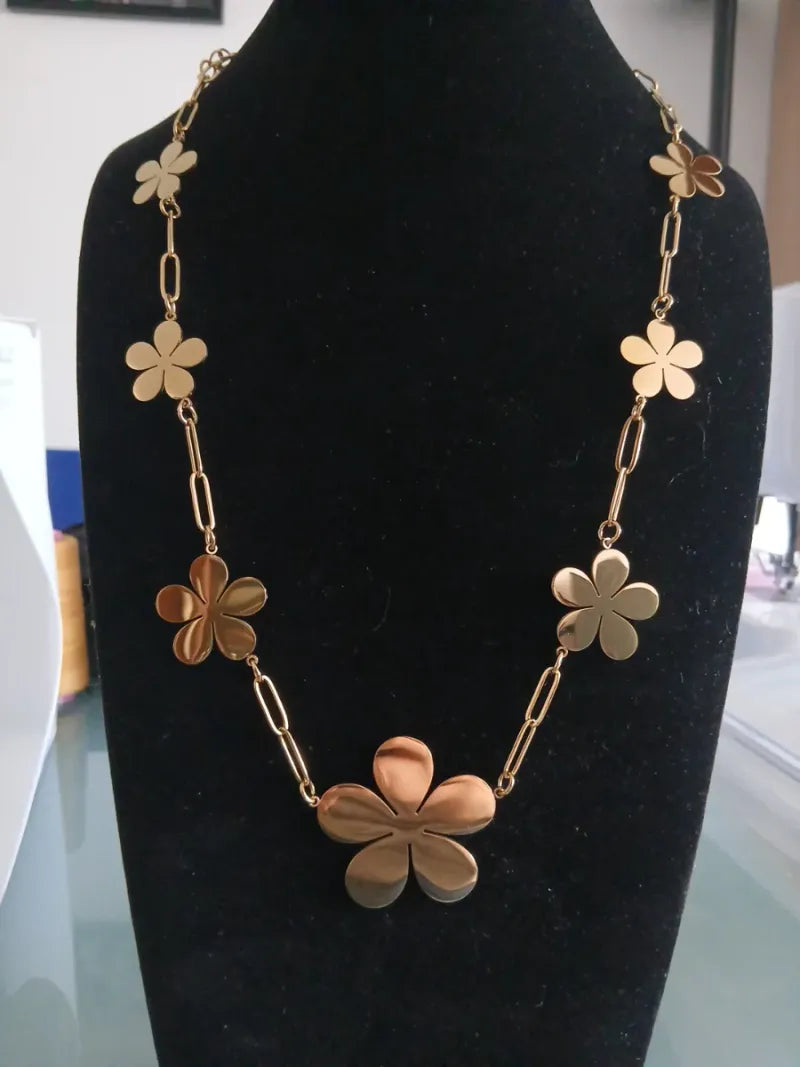 Collar Acero Dorado Flor