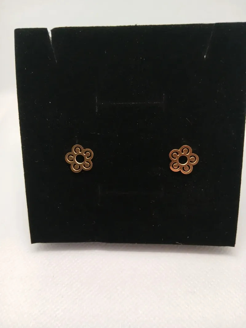 Aretes Flor Acero Dorado