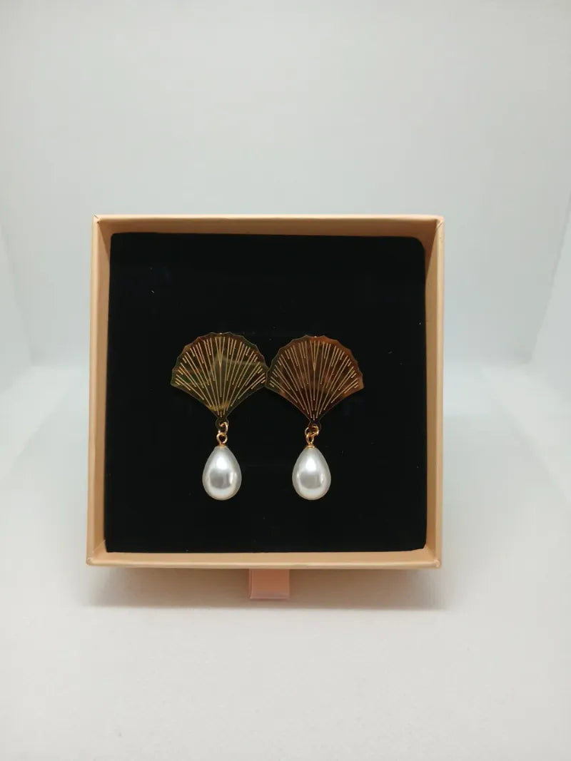 Aretes Acero Dorado Perla Lágrima