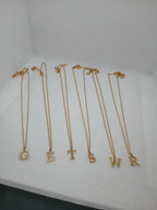 Cadena Corta Acero Dorado Letra Alfabeto