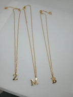 Cadena Corta Acero Dorado Letra Alfabeto