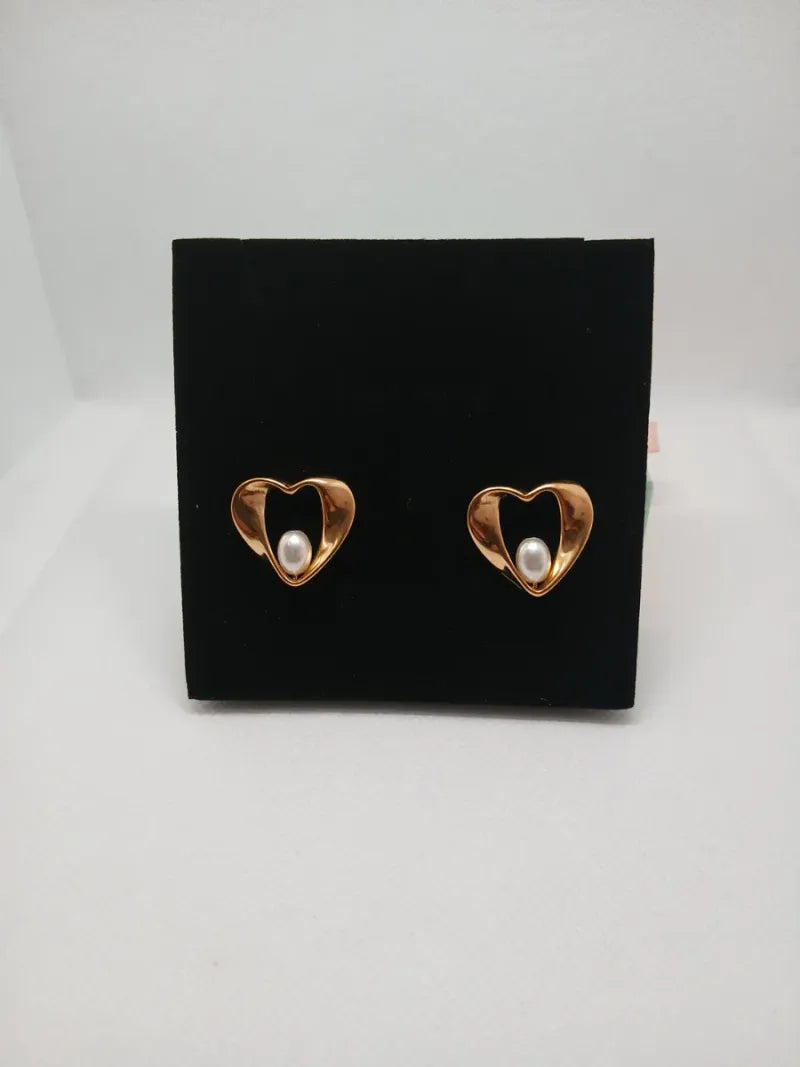 Aretes Corazón con Perla Acero Dorado