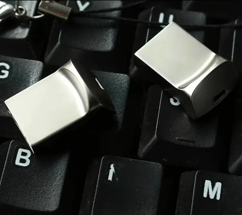 Memoria USB Mini Metal Negro/Plata, 2 Modelos