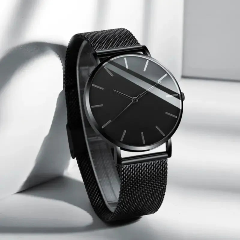 Reloj Minimalista Negro Diseño Circular