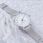 Reloj de pulsera plateado para mujer