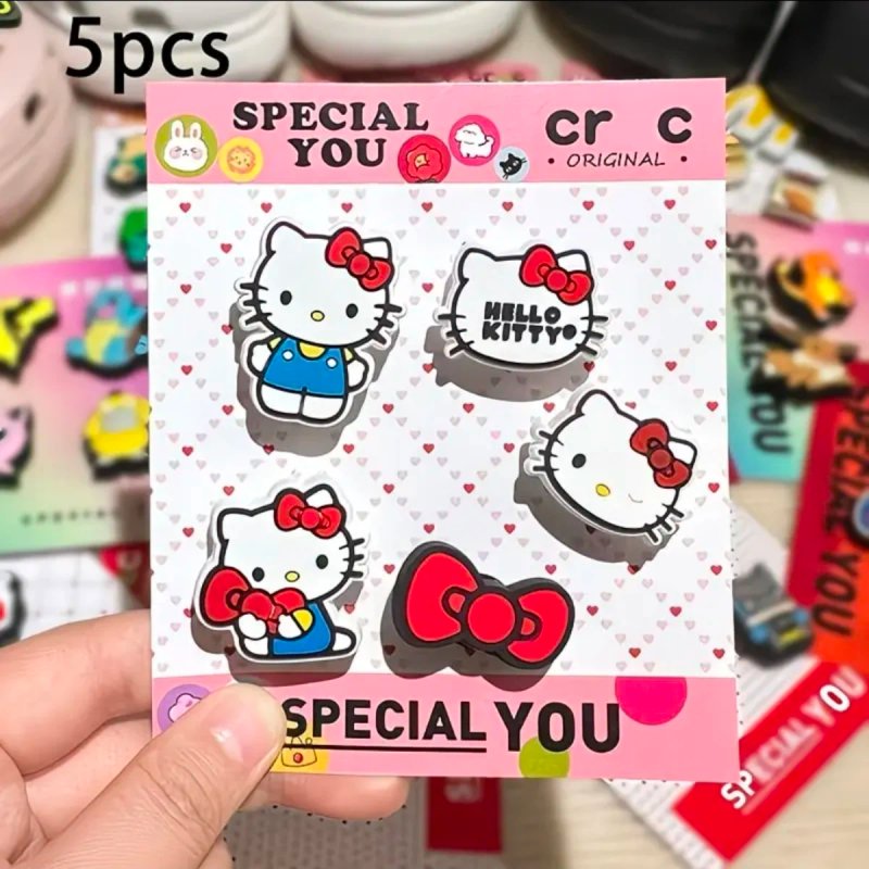 4 Charms Decorativos Hello Kitty para zapatos